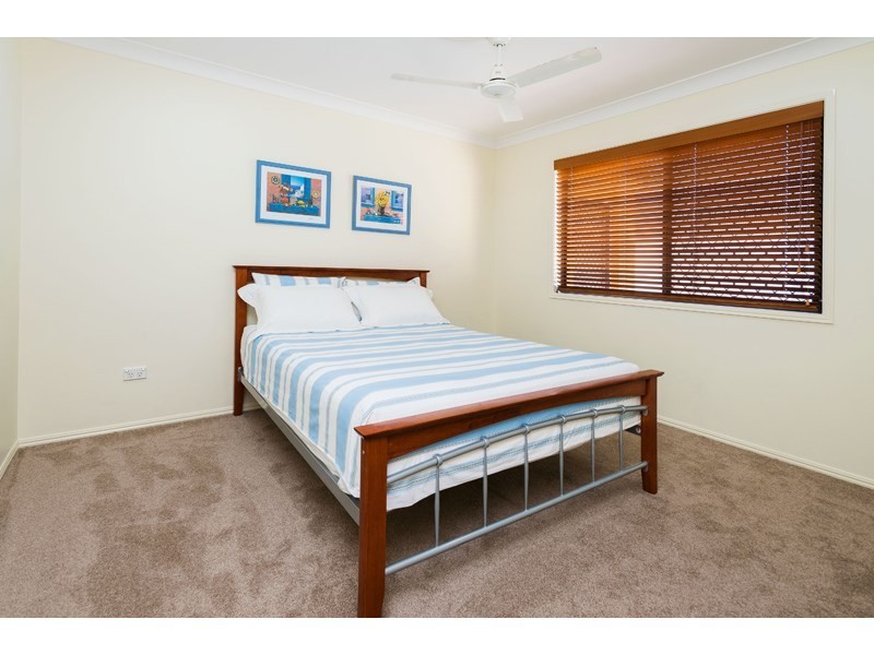 1 Ardennes Close, Mansfield QLD 4122