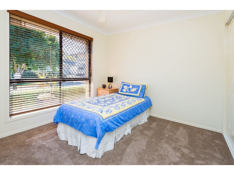 1 Ardennes Close, Mansfield QLD 4122