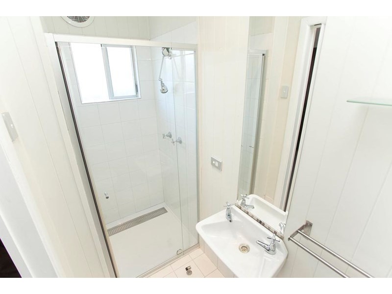 123 Nyleta Street, Coopers Plains QLD 4108