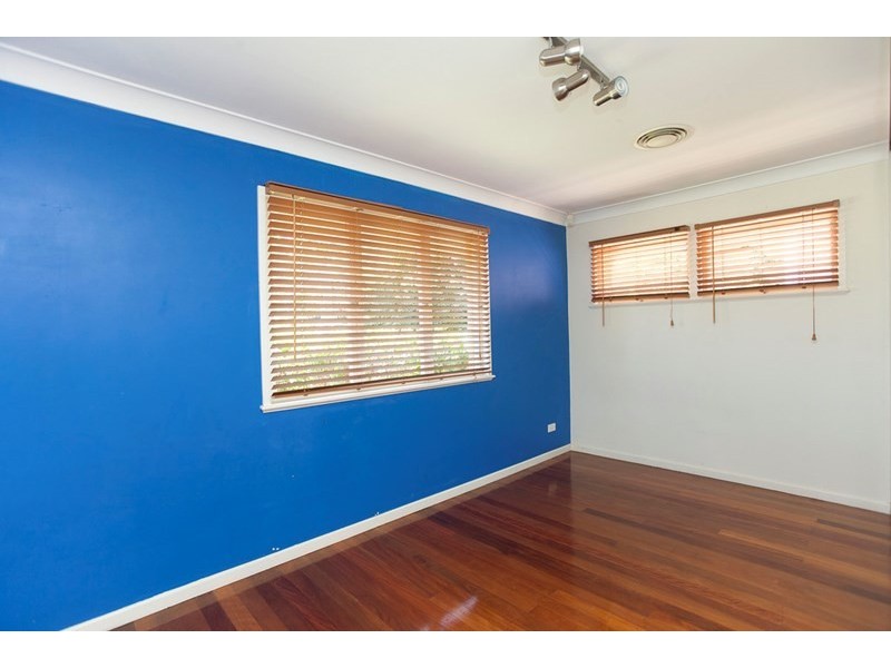16 Curfew Street, Upper Mount Gravatt QLD 4122