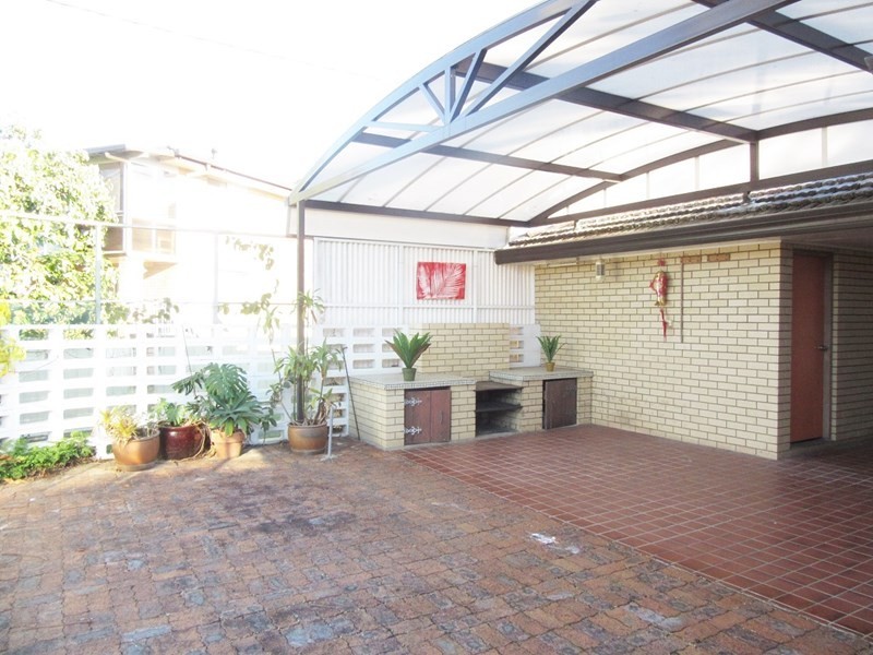 21 Trood Street, Macgregor QLD 4109