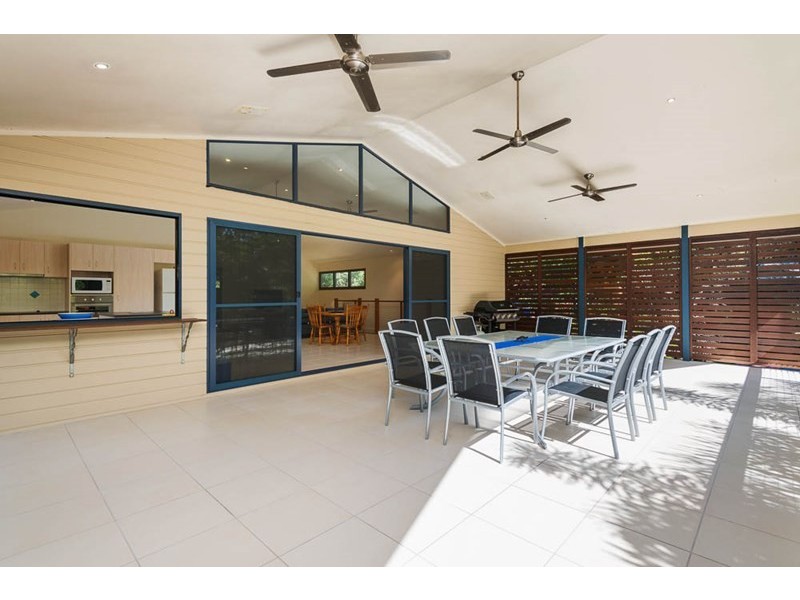 24 James Street, Coochiemudlo Island QLD 4184