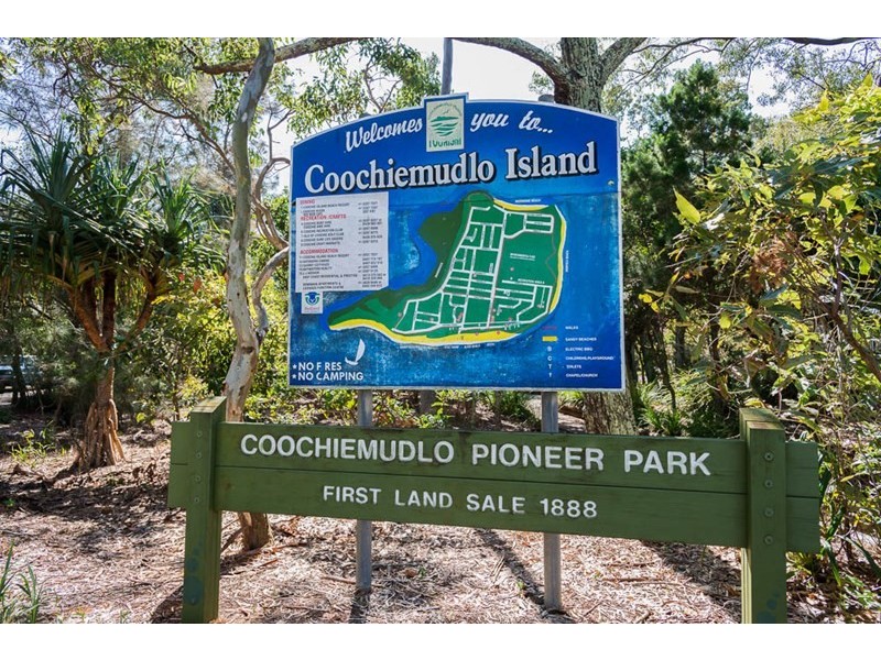24 James Street, Coochiemudlo Island QLD 4184