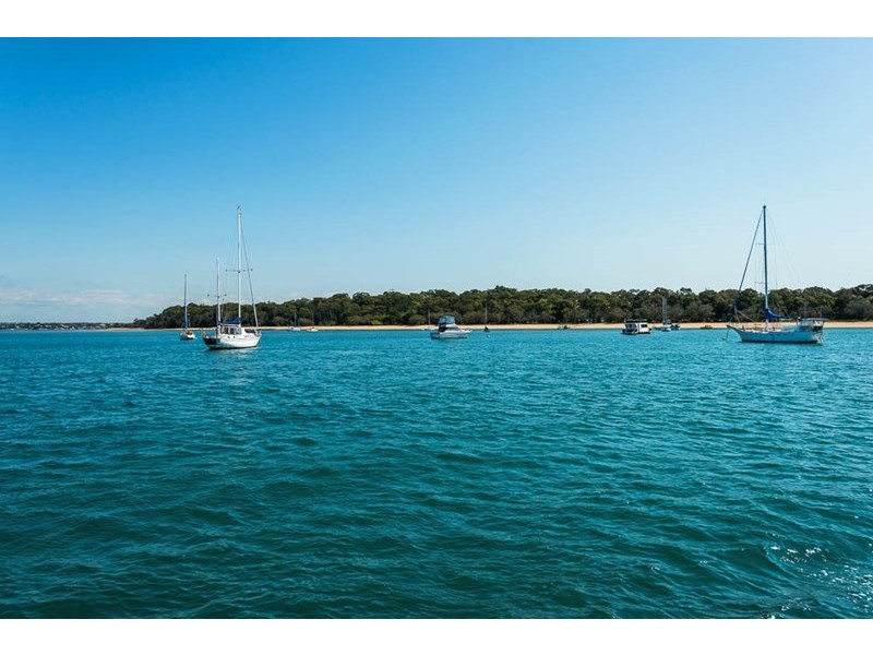 24 James Street, Coochiemudlo Island QLD 4184
