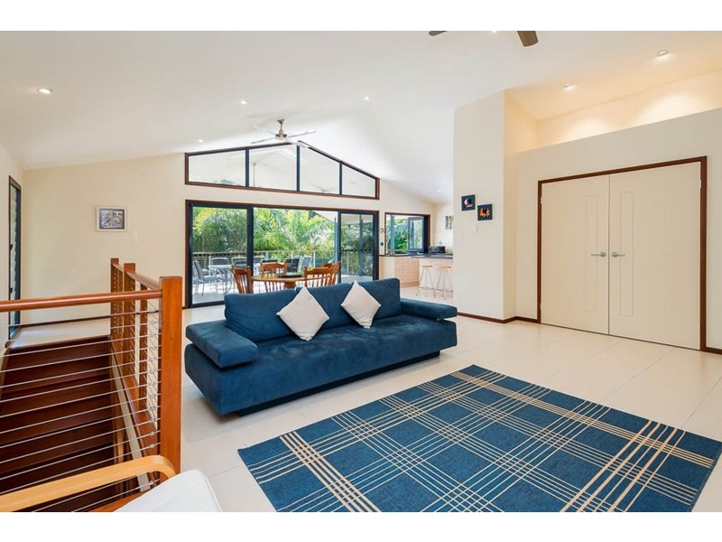 24 James Street, Coochiemudlo Island QLD 4184