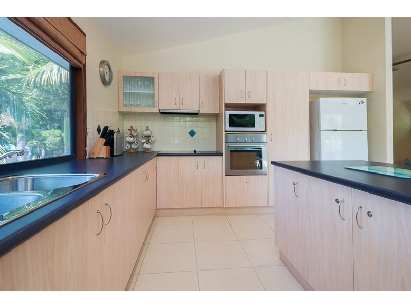 24 James Street, Coochiemudlo Island QLD 4184