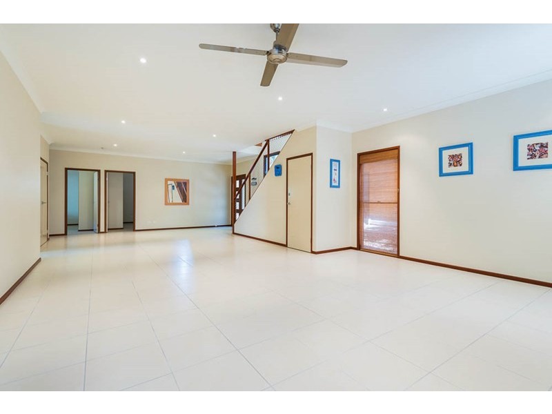 24 James Street, Coochiemudlo Island QLD 4184