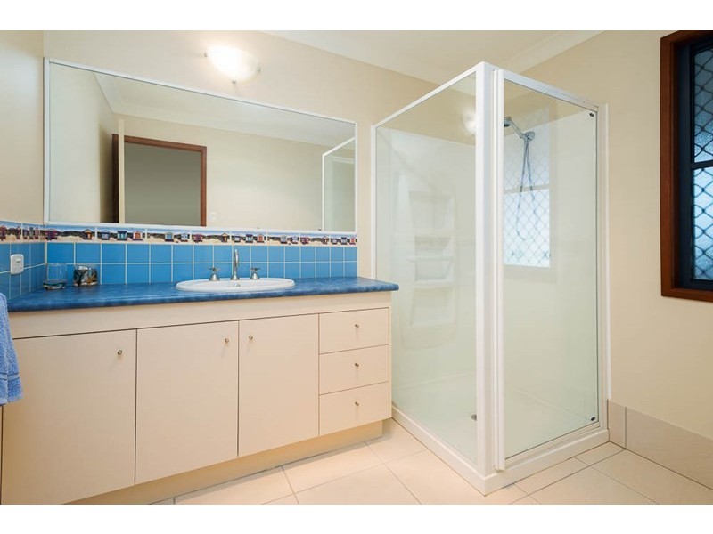 24 James Street, Coochiemudlo Island QLD 4184