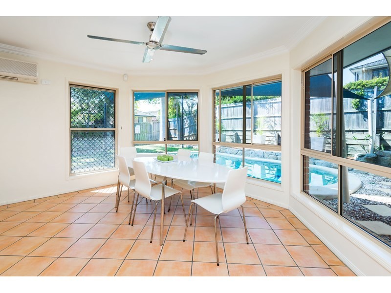 1 Picardie Close, Mansfield QLD 4122