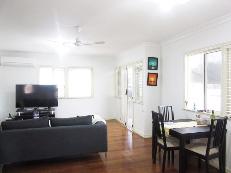 10 Brenda Street, Morningside QLD 4170