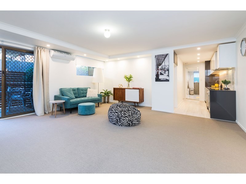 11/3 Curd Street, Greenslopes QLD 4120