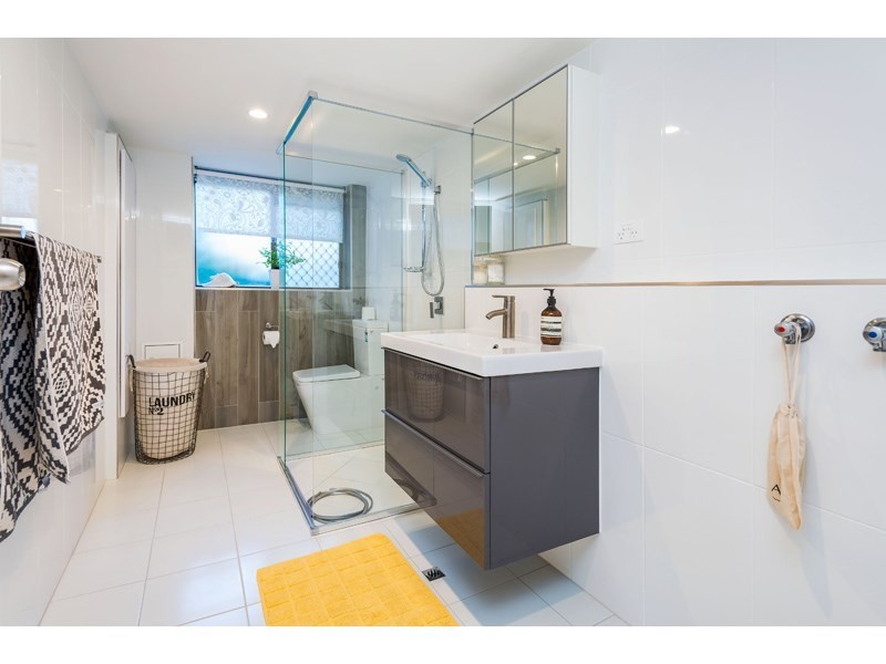 11/3 Curd Street, Greenslopes QLD 4120