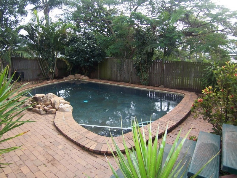 74 Mingera Street, Mansfield QLD 4122