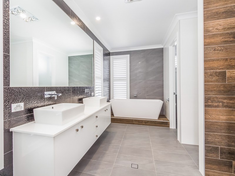 130 Ridgeview Street, Carindale QLD 4152