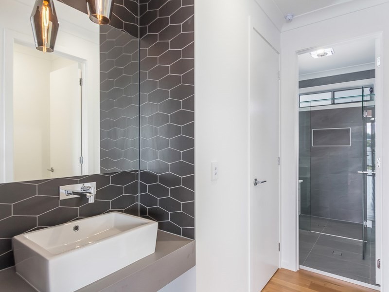 130 Ridgeview Street, Carindale QLD 4152