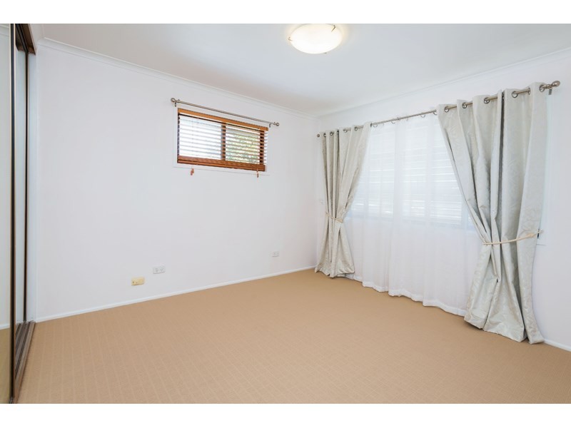5 Michelle Crescent, Wishart QLD 4122