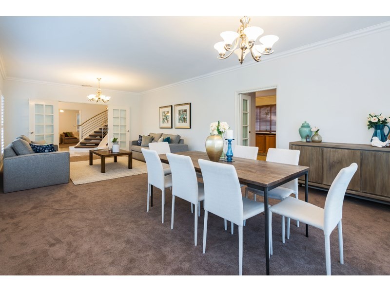 38 Woodland Street, Carindale QLD 4152