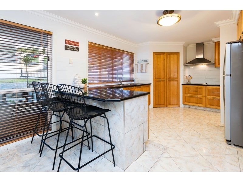 38 Woodland Street, Carindale QLD 4152