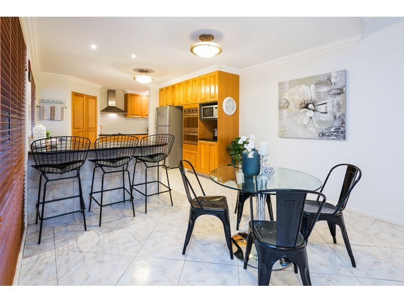 38 Woodland Street, Carindale QLD 4152