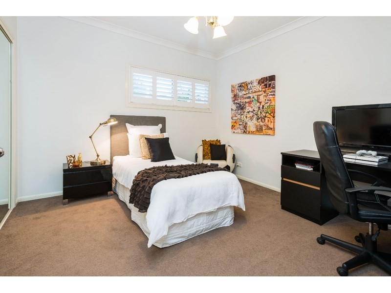 38 Woodland Street, Carindale QLD 4152