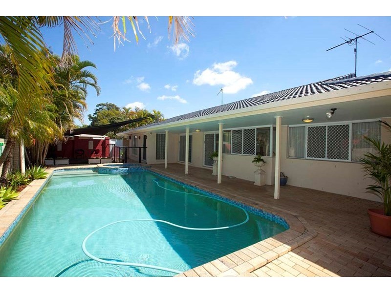 18 Pindari Crescent, Wishart QLD 4122