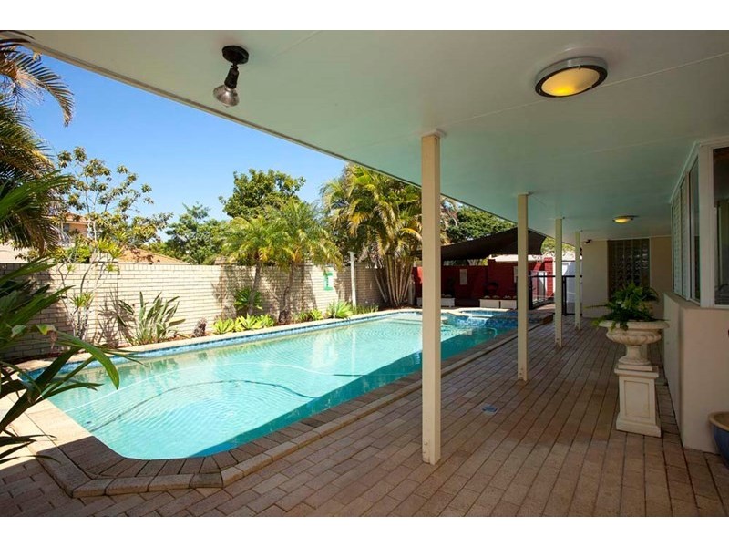 18 Pindari Crescent, Wishart QLD 4122