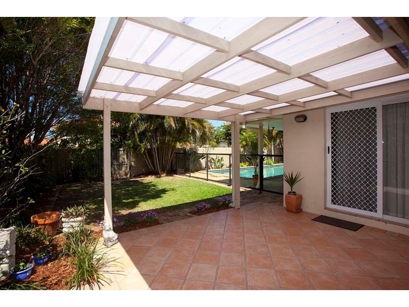 18 Pindari Crescent, Wishart QLD 4122