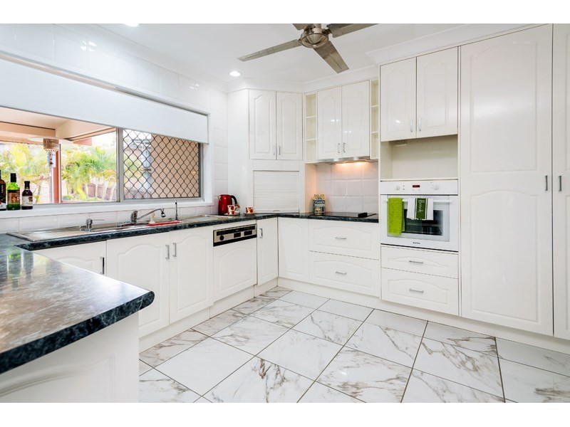 7 Midwood Street, Wishart QLD 4122