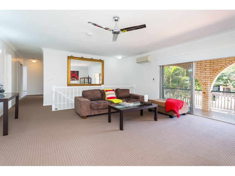 7 Midwood Street, Wishart QLD 4122