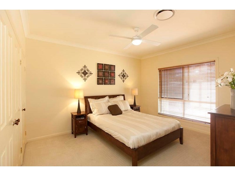 10 Sovereign Close, Wishart QLD 4122