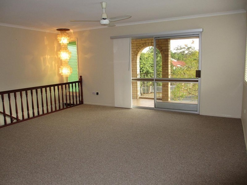 16 Fulton Street, Wishart QLD 4122