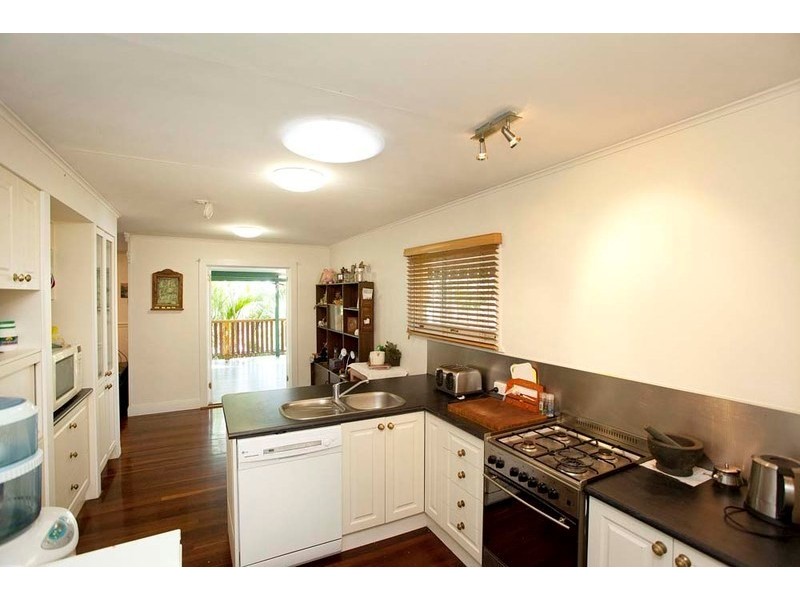 14 Biplex Street, Mansfield QLD 4122