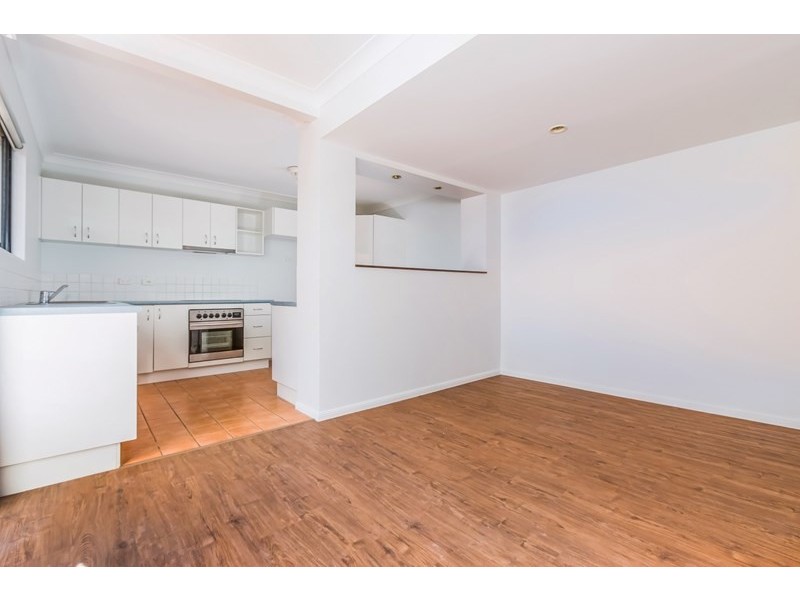 4/2200 Logan Road, Upper Mount Gravatt QLD 4122