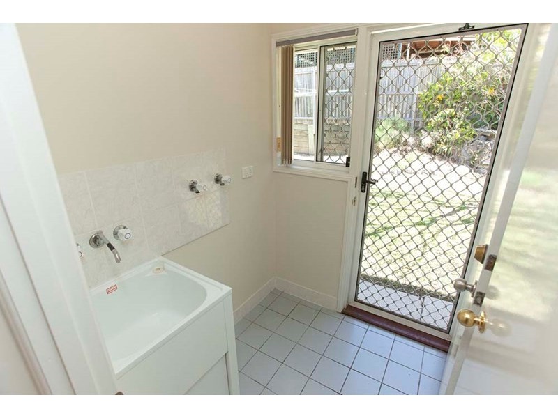 16 Hillpark Lane, Mount Gravatt East QLD 4122