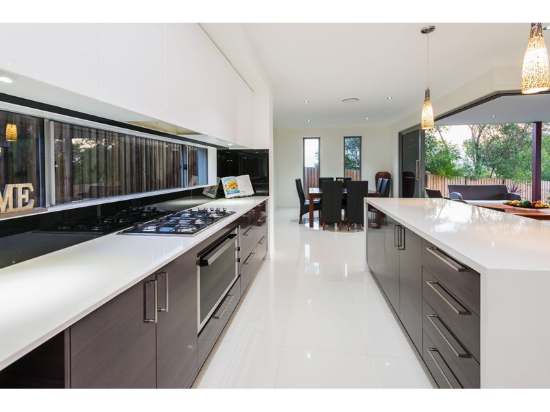 122 Ridgeview Street, Carindale QLD 4152