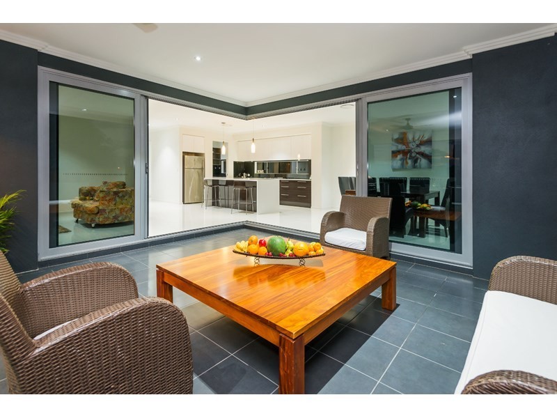 122 Ridgeview Street, Carindale QLD 4152