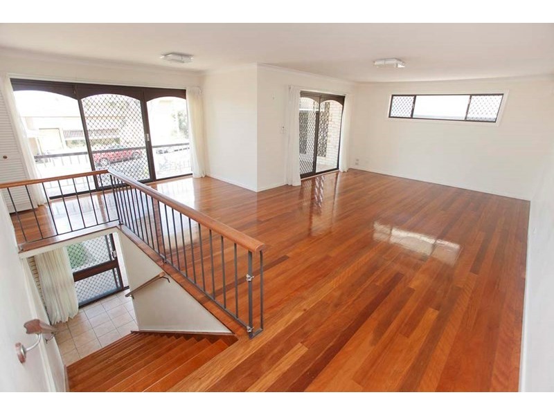 6 Trident Street, Mansfield QLD 4122