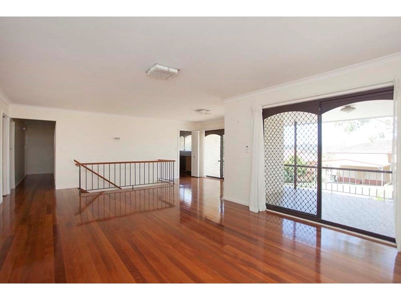 6 Trident Street, Mansfield QLD 4122