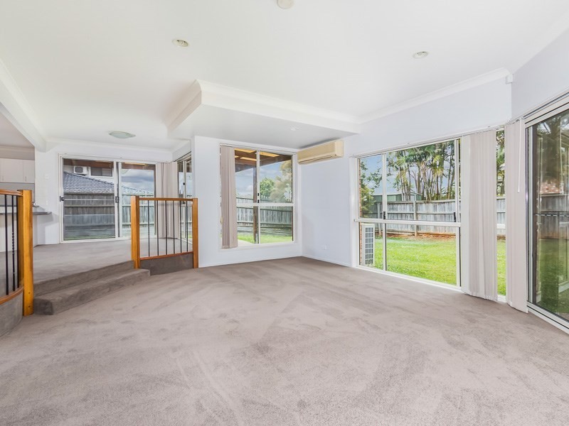 60 Kirra Place, Carindale QLD 4152