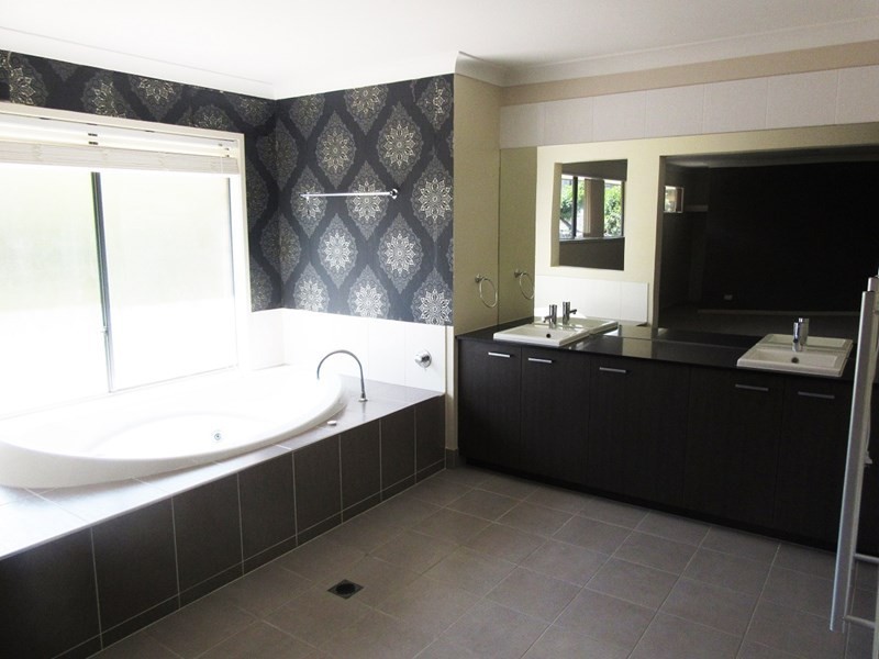 15 Ellis Place, Underwood QLD 4119