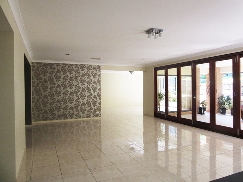 15 Ellis Place, Underwood QLD 4119