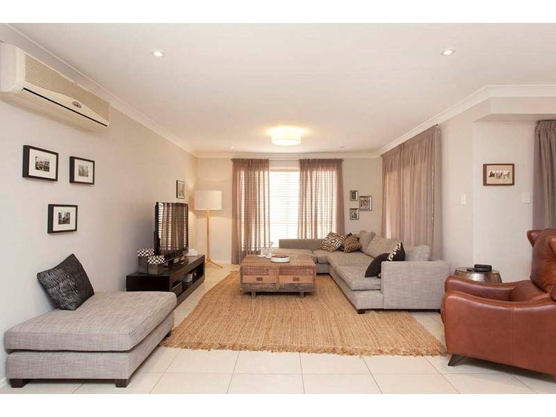 3 Coachwood Court, Mackenzie QLD 4156