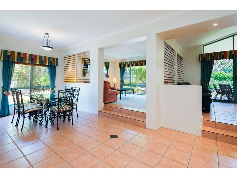 19 Norfolk Place, Wishart QLD 4122