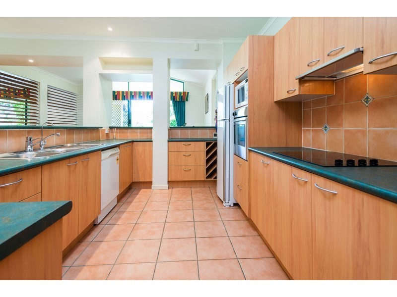 19 Norfolk Place, Wishart QLD 4122