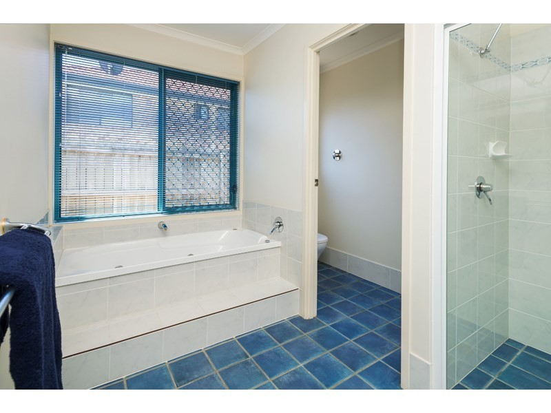 19 Norfolk Place, Wishart QLD 4122