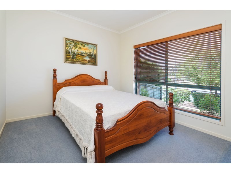 19 Norfolk Place, Wishart QLD 4122