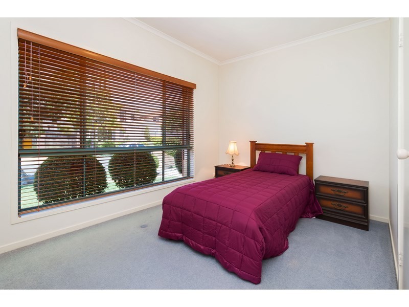 19 Norfolk Place, Wishart QLD 4122