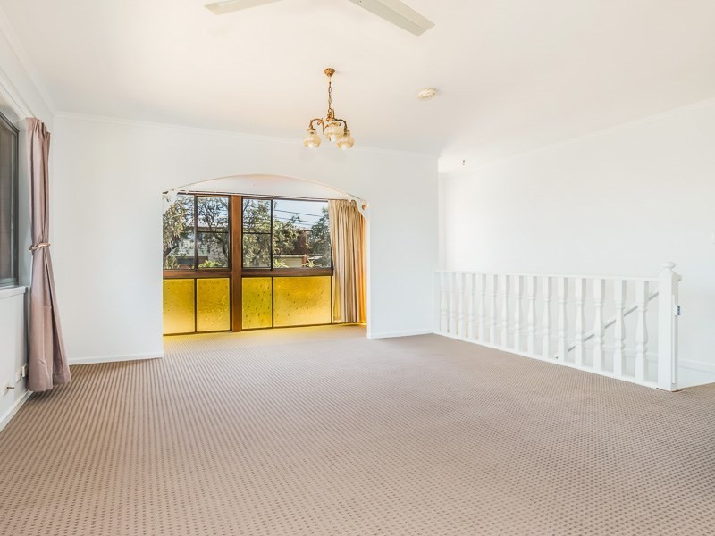 24 Kiparra Street, Mansfield QLD 4122