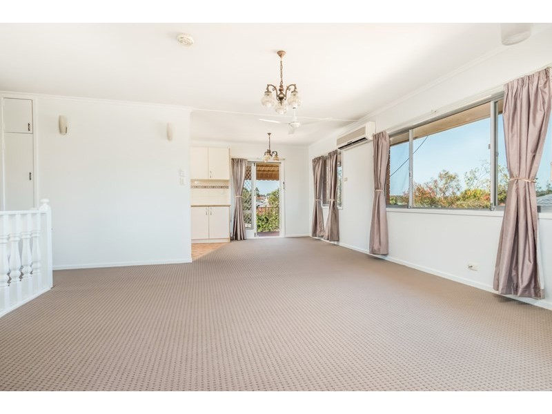 24 Kiparra Street, Mansfield QLD 4122