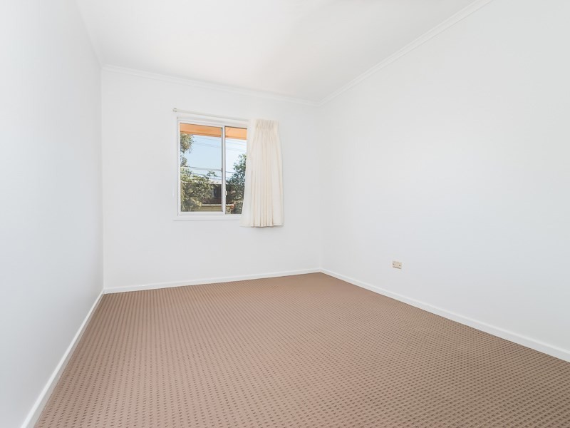 24 Kiparra Street, Mansfield QLD 4122